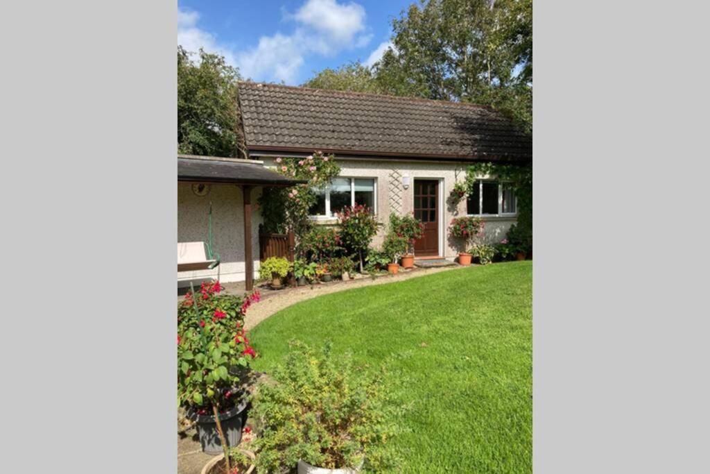 Mews With Garden Views Daire Carlow Dış mekan fotoğraf
